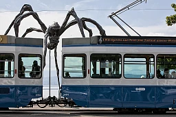 The spider sculpture "Maman" by American artist Louise Bourgeois is on display at Buerkliplatz in Zurich on Friday, June 10, 2011. The spider sculpture "Maman" by American artist Louise Bourgeois is on display at Buerkliplatz in Zurich on Friday, June 10, 2011.