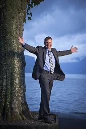 BRUNNEN May 27, 2011 - National Councilor and SVP President Toni Brunner embraces the world on the shores of Lake Lucerne. © Daniel Rihs Pixsil BRUNNEN May 27, 2011 - National Councilor and SVP President Toni Brunner embraces the world on the shores of Lake Lucerne. © Daniel Rihs Pixsil