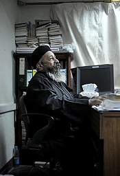 Hält die ägyptischen Wahlen für korrekt: Pater Bakhomious in seinem Büro im Kairoer Stadtteil Maadi. 