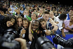 30.Aug.2012; Zurich; Athletics - Weltklasse Zurich 2012; Usain Bolt (JAM) is applauded by the fans 30.Aug.2012; Zurich; Athletics - Weltklasse Zurich 2012; Usain Bolt (JAM) is applauded by the fans