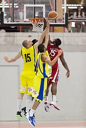 From left Starwings' Roman Albrecht, Lion's Babacar Toure, Starwings' Jaraun Burrows, From left Starwings' Roman Albrecht, Lion's Babacar Toure, Starwings' Jaraun Burrows,