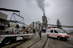 (1) A evacuation leaves the Kronospan premises while the police are (1) A evacuation leaves the Kronospan premises while the police are