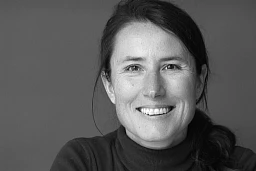 Passfoto von Brigitte Mader- der Autorin des eingereichten Radio-Beitrags Primaballerina Ursula Frey Passfoto von Brigitte Mader- der Autorin des eingereichten Radio-Beitrags Primaballerina Ursula Frey