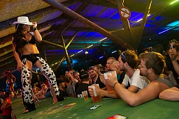 CANTONALE FVJC COLOMBIER 2013 (17.7-4.8). Venerdì 26 luglio. Le Coyottes Girls al Karaoke. CANTONALE FVJC COLOMBIER 2013 (17.7-4.8). Venerdì 26 luglio. Le Coyottes Girls al Karaoke.