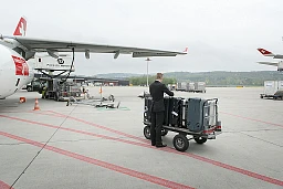 Un chariot avec des bagages, photographié le 29 avril 2013 à l'aéroport de Zurich. La compagnie aérienne suisse Un chariot avec des bagages, photographié le 29 avril 2013 à l'aéroport de Zurich. La compagnie aérienne suisse