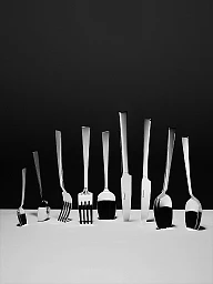 Ensemble de couverts, 1 photographie noir et blanc