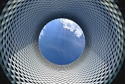 City Lounge, façade du Centre des expositions de Bâle, Bâle, juin 2014