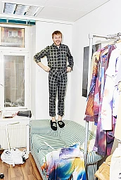 « via » réalise une interview avec Julian Zigerli, le créateur de mode suisse.