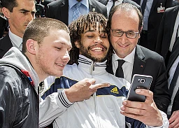 Selfie with Hollande Selfie with Hollande