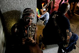 Seun Kuti & Egypt 80, backstage