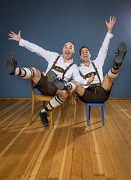 Ritratto del team di improvvisazione Swiss Catch