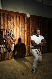 Dieylani Pouye, lottatrice senegalese, fotografata in una palestra di lotta a Carouge, vicino a Ginevra. Dieylani Pouye ha partecipato alla Festa nazionale svizzera di lotta e di sport alpini nel 2016. Fotografata il 21 luglio 2016.