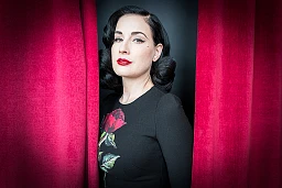 Foto: Joseph Khakshouri : 07.03.2016 Dita von Teese im Palace Hotel St. Moritz (GR)