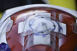 Schweizer Helm (S. Buemi)