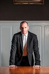 Yanis Varoufakis in an interview. Footage from the Victoria Jungfrau Hotel.