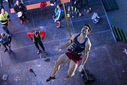 Reza Alipourshena während des Kletterweltcups (IFSC) am Freitag, den 15. Juli 2016 in Villars-sur-Ollon, Schweiz. (KEYSTONE/Cyril Zingaro)
