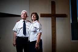 Beat und Monika Schulthess in den Räumen der Heilsarmee in Uster