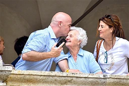 Brigue, 07.07.2017, Football, Gianni's Game, Gianni Infantino avec sa maman Maria Minolfi au château de Stockalper Brigue, 07.07.2017, Football, Gianni's Game, Gianni Infantino avec sa maman Maria Minolfi au château de Stockalper
