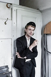 Voodoo Jürgens, Bänkelsänger aus Oesterreich, am 27. Juli 2017 backstage im Pavillon, Blue Balls Festival, Luzern Voodoo Jürgens, Bänkelsänger aus Oesterreich, am 27. Juli 2017 backstage im Pavillon, Blue Balls Festival, Luzern