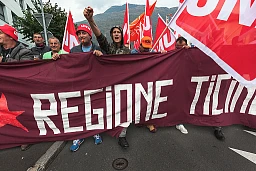 Switzerland. Canton Ticino. Bellinzona. The wave of national protest in the construction industry began on October 15 in Ticino. 3000 masons from Ticino interrupted their work to meet in Bellinzona. 15.10.2018 © 2018 Didier Ruef