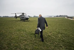 Bundespraesident Alain Berset auf dem Weg zur DV der SP in Altdorf, am 24. Februar 2018 in Fri