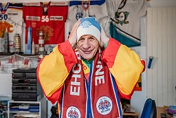 Das richtige Tenue ist wichtig, heute ist es die blaue Mütze.