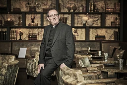 ist ein englischer Geistlicher, Buchautor und Radiomoderator und wurde bekannt mit dem Pop Duo The Communards ist ein englischer Geistlicher, Buchautor und Radiomoderator und wurde bekannt mit dem Pop Duo The Communards