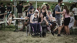 Die andere Perspektive - Sabrina Locher am Open Air Gampel