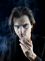 Quentin Mouron est un écrivain canado-suisse de langue française né à Lausanne le 29 juillet 1989 (30 ans). Quentin Mouron est un écrivain canado-suisse de langue française né à Lausanne le 29 juillet 1989 (30 ans).