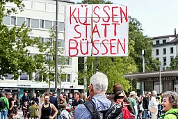 Proteste gegen staatliche Corona-Massnahmen Proteste gegen staatliche Corona-Massnahmen