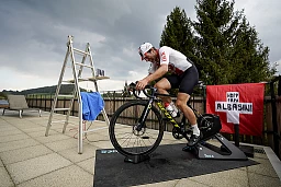 25.04.2020; Gais; RADSPORT - 4. Etappe des Digital Swiss 5 Rennen, Michael Albasini (SUI) auf seiner Terrasse zuhause in Gais; (Claudio Thoma/freshfocus)