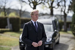 Tramelan. 17.4.2020. Enterrement avec le croque-mort François Vorpe. Eddy Mottaz / Le Temps