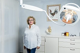 Mirela Armean in ihrer Praxis