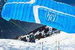Décollage de Matthieu Fournier depuis les hauteurs de Montreux