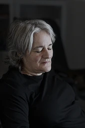 Portrait de Rosa Gatto réalisé dans le contexte du Projet „50/50/50“