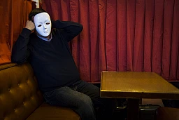 Un homme victime de violence domestique partage son histoire sous couvert d'anonymat.