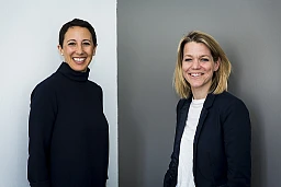 Portrait de Karine De Luca (g) et Maude Lelièvre (d), associées du cabinet d'avocats Granvelle.