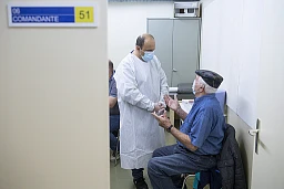 Mendrisio, apertura vaccini 3a dose richiamo vaccino anti Covid-19 per gli over 75 anni. Nella foto scorcio interni Centro Vaccinazioni. Richiamo vaccinale. © Ti-Press / Francesca Agosta Mendrisio, apertura vaccini 3a dose richiamo vaccino anti Covid-19 per gli over 75 anni. Nella foto scorcio interni Centro Vaccinazioni. Richiamo vaccinale. © Ti-Press / Francesca Agosta