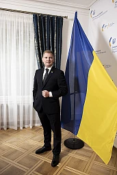 Artem Rybchenko, ukrainischer Botschafter, fotografiert am 7. September 2022 in der ukrainischen Botschaft in Bern. Artem Rybchenko, ukrainischer Botschafter, fotografiert am 7. September 2022 in der ukrainischen Botschaft in Bern.