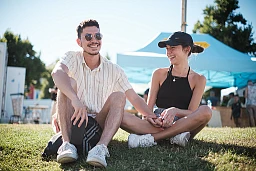 RFête à Rolle, Alexio Cortez et Lisa Stauber profitent de beau temps et de la chaleur estivale, photos Cédric Sandoz