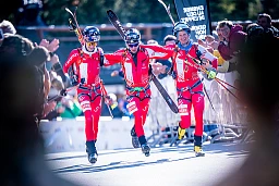 L’equipe Swiss Team 1, Remi Bonnet, Martin Anthamatten, Werner Marti , de gauche a droite, vainqueur de la Patrouille des Glaciers, ce dimanche 1 mai 2022, a Verbier