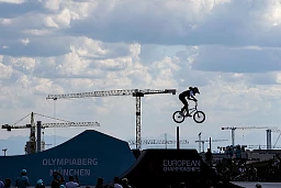12.08.2022; Muenchen; European Championships Munich 2022 - Day 2 - BMX Frauen, Nikita Ducarroz (SUI) trainiert ihren Lauf vor dem Finale des BMX der Frauen. (Claudio Thoma/freshfocus) 12.08.2022; Muenchen; European Championships Munich 2022 - Day 2 - BMX Frauen, Nikita Ducarroz (SUI) trainiert ihren Lauf vor dem Finale des BMX der Frauen. (Claudio Thoma/freshfocus)
