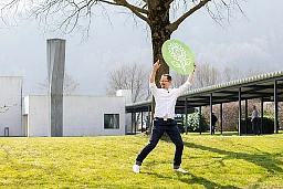 Balthasar Glättli während einer Fotoaktion anlässlich der Delegiert