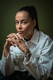 Singer Naomi Lareine