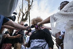 Renens, le jeudi 22 juin 2023. Annonce du verdict dans l'affaire Mike Ben Peter au tribunal de Renens, acquittement des six policiers prévenus d’homicide par négligence. Ici, Bridget Efe, la veuve de Mike Ben Peter.