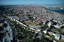 Drohnenfoto der Theodosianischen Mauern in Istanbul