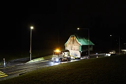 Der Egli-Speicher unterwegs auf der Landstrasse kurz vor 03.00 am Morgen.