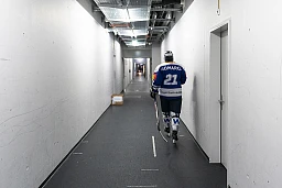 24.01.2023; Zug; Eishockey - NHL Legende Peter Forsberg (SWE) bei einem Spiel der Senioren-Mannschaft des EV Zug gegen Akademischer EC Zuerich.
(Claudio Thoma/freshfocus)