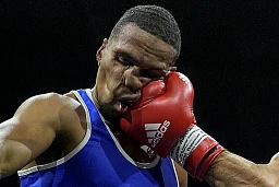 14.09.2024; Guemligen; Boxen - Championship Boxing - Mohamed Nasani (SUI, rotes Trikot) gegen Theophile Wapou (SUI, blaues Trikot)