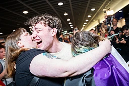 ESC Gewinner Nemo’s Ankunft im Flughafen Zürich